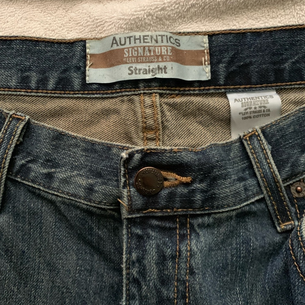 Levi authentic signature straight leg jeans 36x30